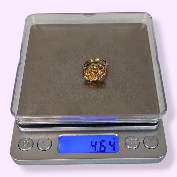 V. Avon Floral Rhinestone Ring - Picture 6 of 7